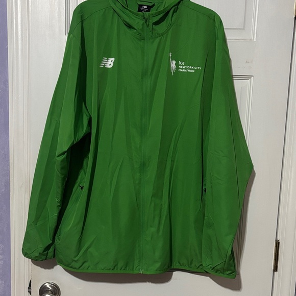 New Balance Other - New Balance Vibrant Green Marathon light Windbreaker(rare) XL
